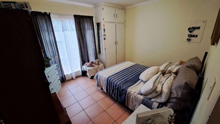 3 Bedroom Property for Sale in Langenhovenpark Free State